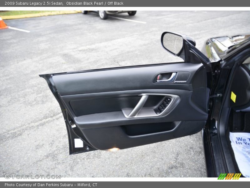 Obsidian Black Pearl / Off Black 2009 Subaru Legacy 2.5i Sedan