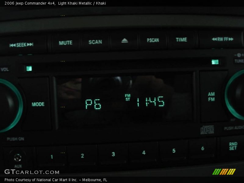 Light Khaki Metallic / Khaki 2006 Jeep Commander 4x4