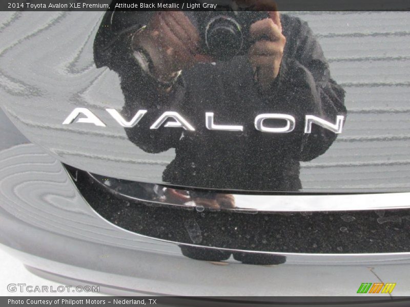 Attitude Black Metallic / Light Gray 2014 Toyota Avalon XLE Premium