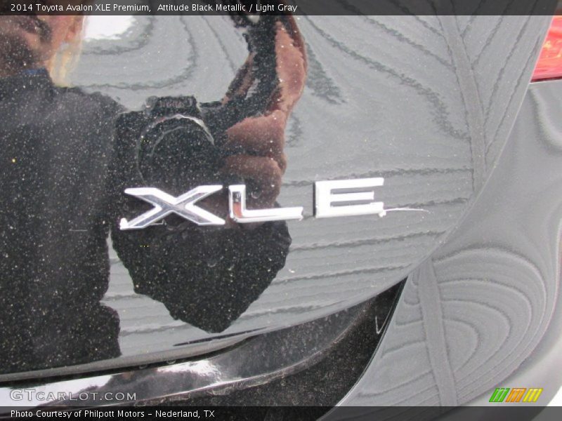 Attitude Black Metallic / Light Gray 2014 Toyota Avalon XLE Premium