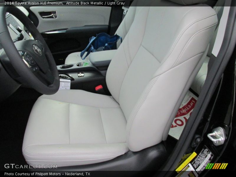 Front Seat of 2014 Avalon XLE Premium