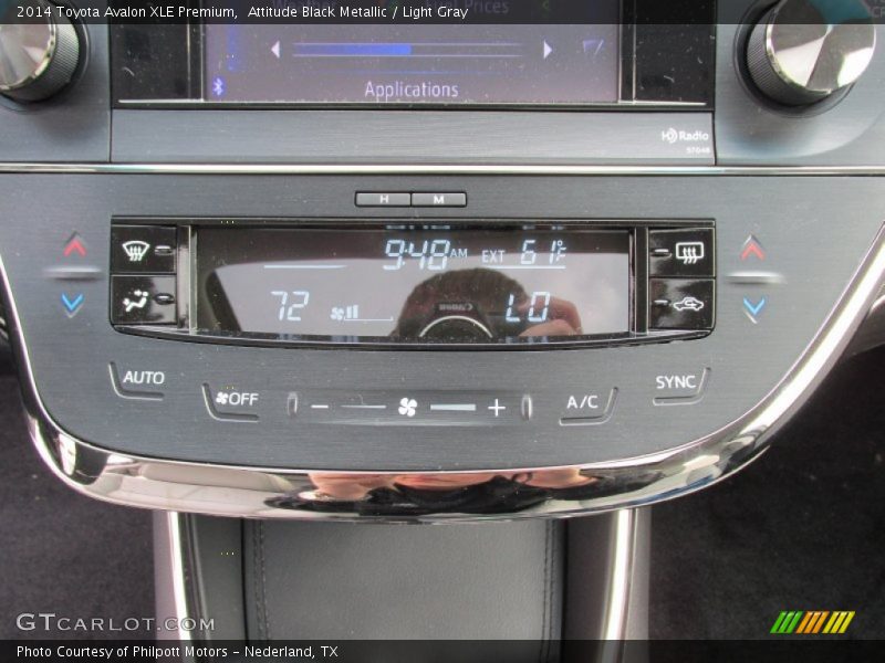 Attitude Black Metallic / Light Gray 2014 Toyota Avalon XLE Premium