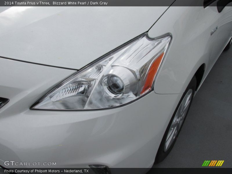 Blizzard White Pearl / Dark Gray 2014 Toyota Prius v Three
