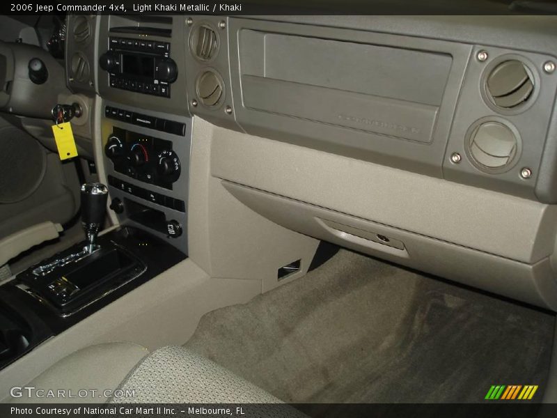 Light Khaki Metallic / Khaki 2006 Jeep Commander 4x4