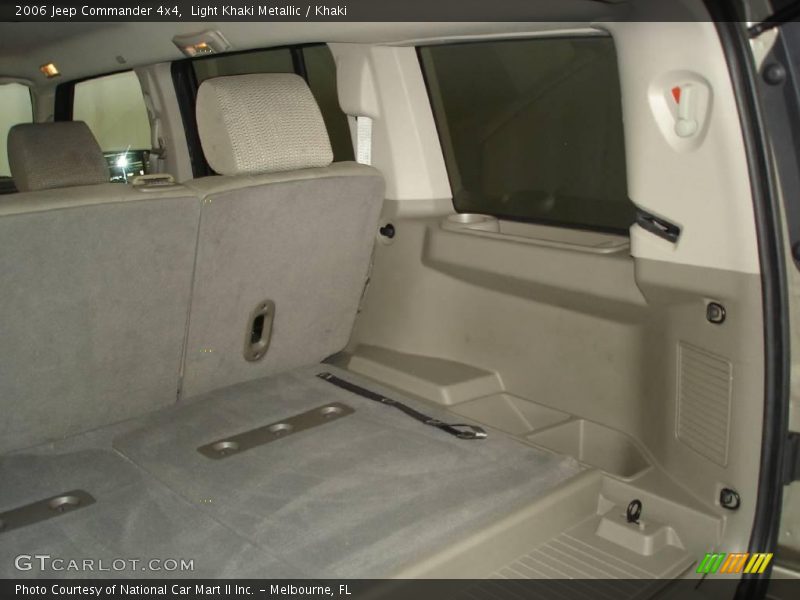 Light Khaki Metallic / Khaki 2006 Jeep Commander 4x4