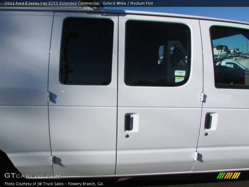 Oxford White / Medium Flint 2011 Ford E Series Van E250 Extended Commercial