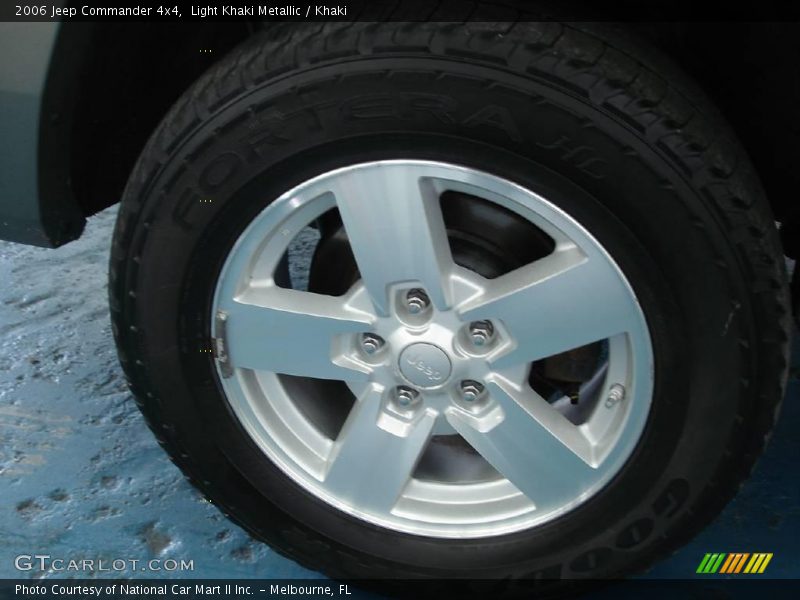 Light Khaki Metallic / Khaki 2006 Jeep Commander 4x4