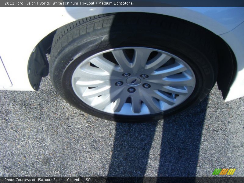 White Platinum Tri-Coat / Medium Light Stone 2011 Ford Fusion Hybrid