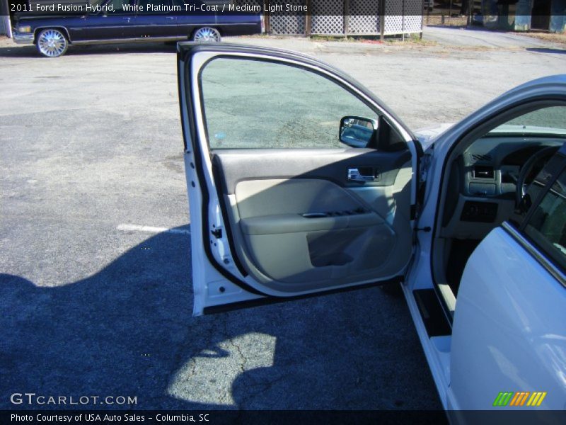 White Platinum Tri-Coat / Medium Light Stone 2011 Ford Fusion Hybrid