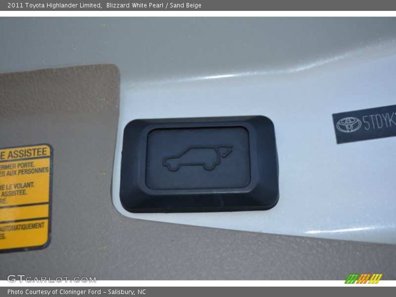 Blizzard White Pearl / Sand Beige 2011 Toyota Highlander Limited
