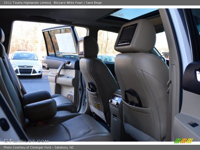 Blizzard White Pearl / Sand Beige 2011 Toyota Highlander Limited