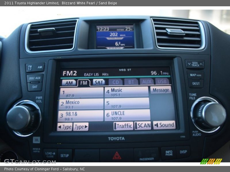 Blizzard White Pearl / Sand Beige 2011 Toyota Highlander Limited