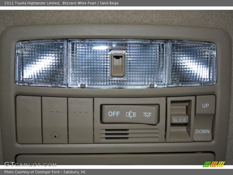 Blizzard White Pearl / Sand Beige 2011 Toyota Highlander Limited