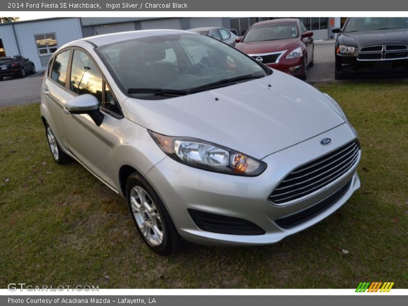 Ingot Silver / Charcoal Black 2014 Ford Fiesta SE Hatchback