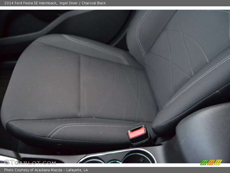Ingot Silver / Charcoal Black 2014 Ford Fiesta SE Hatchback