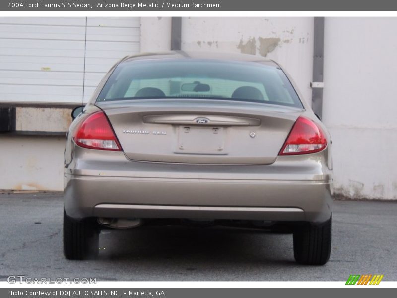 Arizona Beige Metallic / Medium Parchment 2004 Ford Taurus SES Sedan