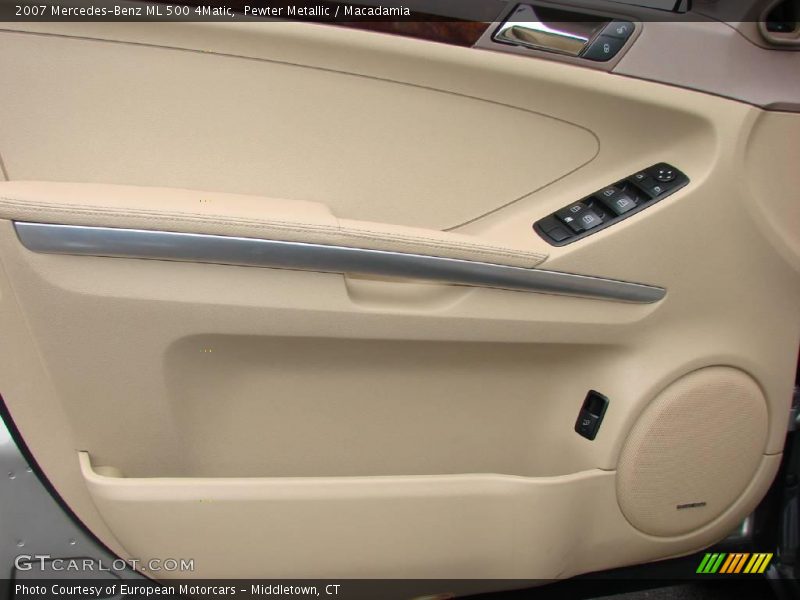 Pewter Metallic / Macadamia 2007 Mercedes-Benz ML 500 4Matic