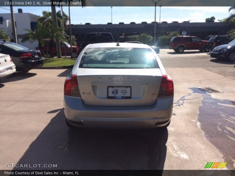 Silver Metallic / Quartz 2010 Volvo S40 2.4i