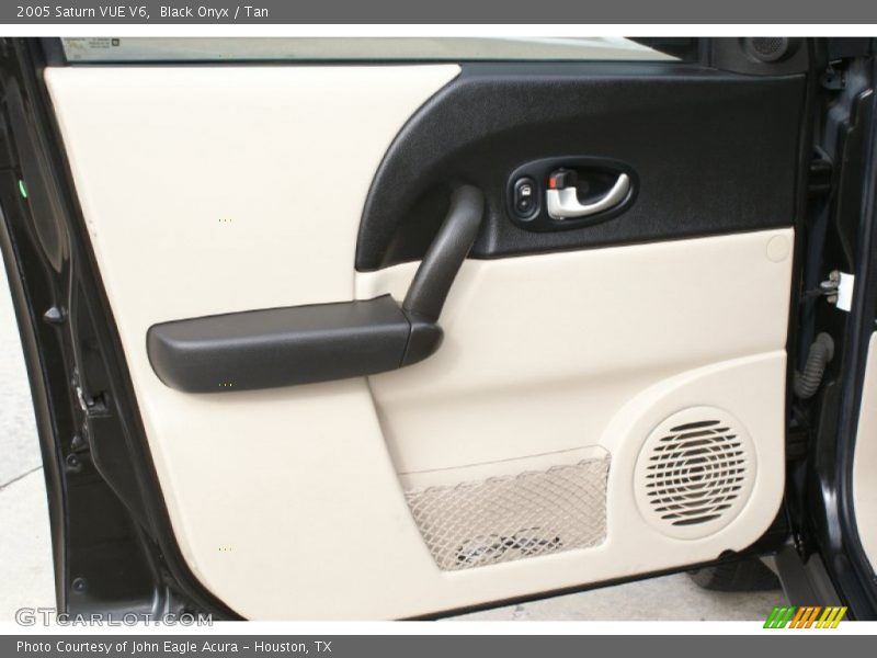 Black Onyx / Tan 2005 Saturn VUE V6