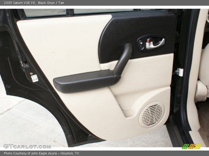 Black Onyx / Tan 2005 Saturn VUE V6