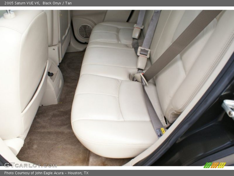 Black Onyx / Tan 2005 Saturn VUE V6