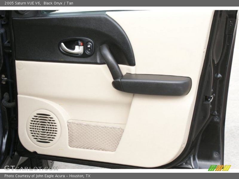 Black Onyx / Tan 2005 Saturn VUE V6