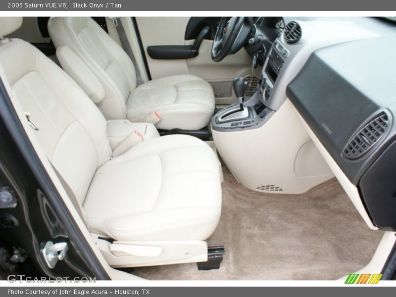 Black Onyx / Tan 2005 Saturn VUE V6