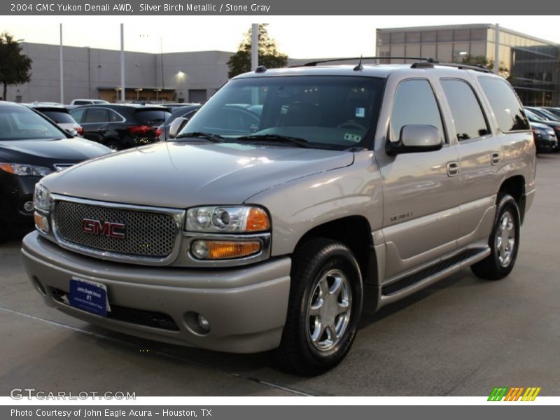 Silver Birch Metallic / Stone Gray 2004 GMC Yukon Denali AWD