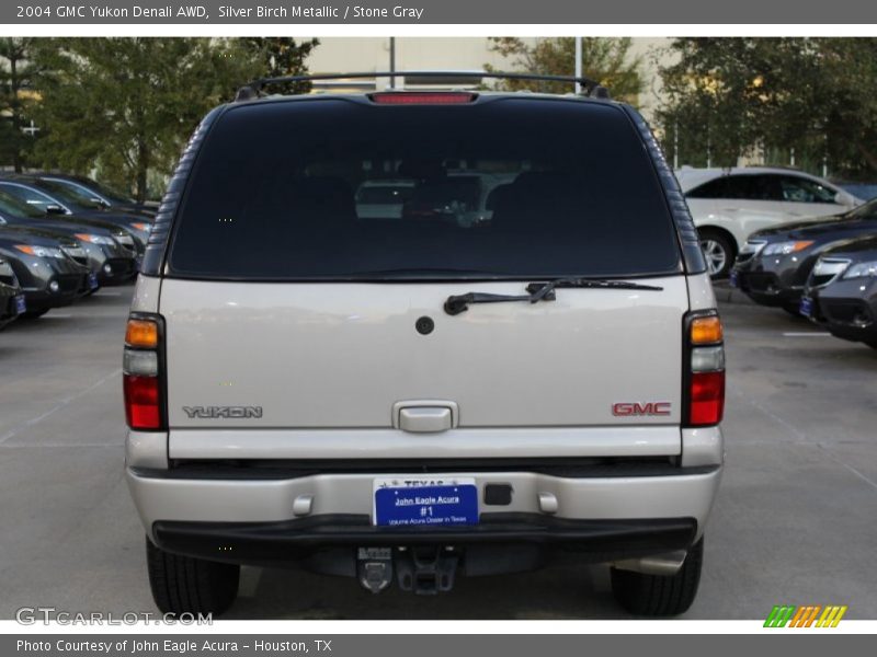 Silver Birch Metallic / Stone Gray 2004 GMC Yukon Denali AWD