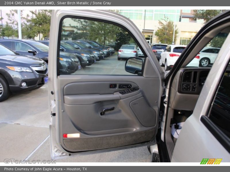 Silver Birch Metallic / Stone Gray 2004 GMC Yukon Denali AWD