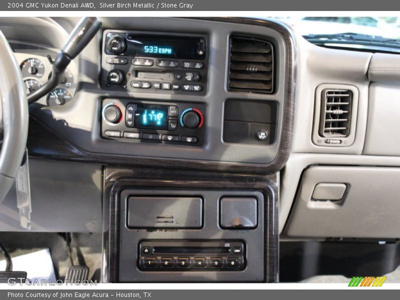 Silver Birch Metallic / Stone Gray 2004 GMC Yukon Denali AWD