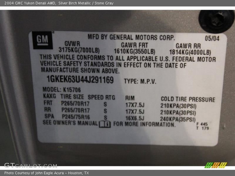 Silver Birch Metallic / Stone Gray 2004 GMC Yukon Denali AWD