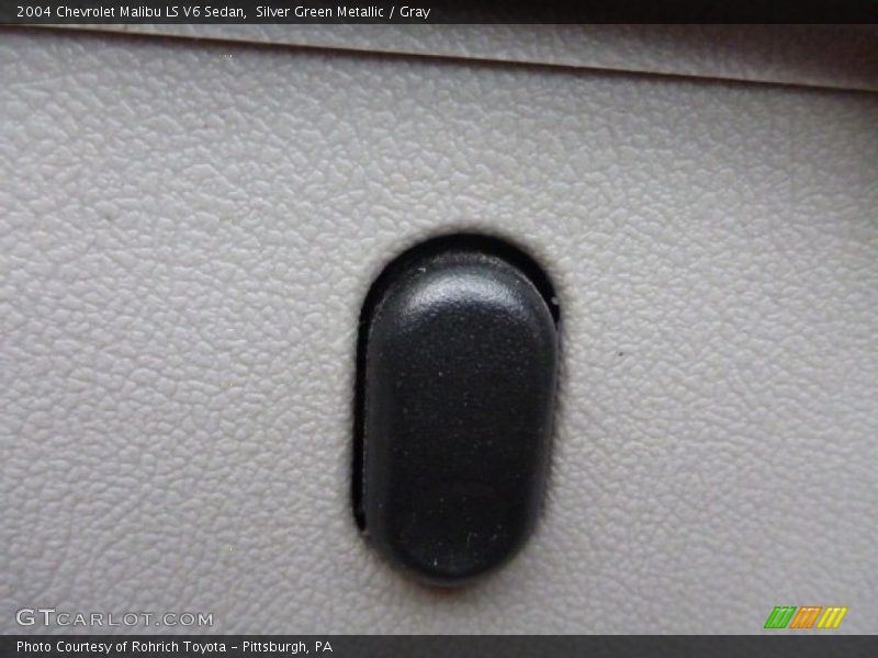 Silver Green Metallic / Gray 2004 Chevrolet Malibu LS V6 Sedan