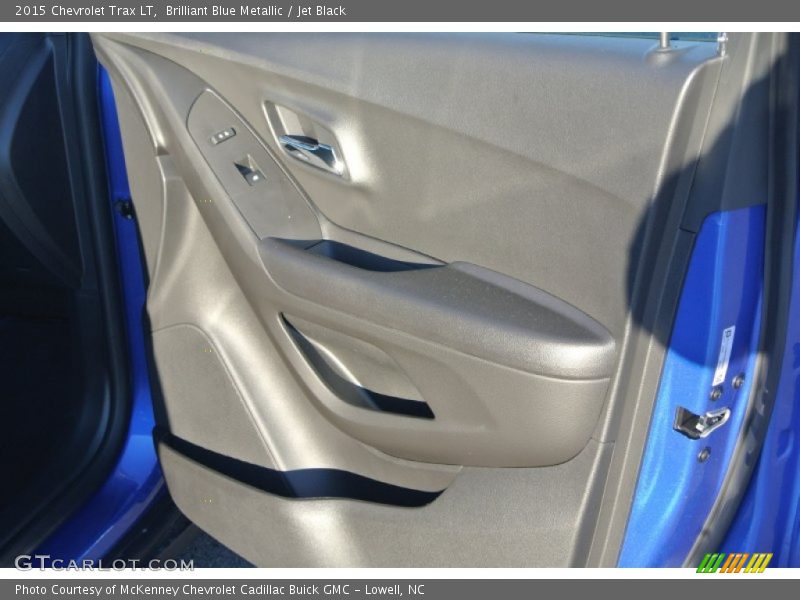 Brilliant Blue Metallic / Jet Black 2015 Chevrolet Trax LT