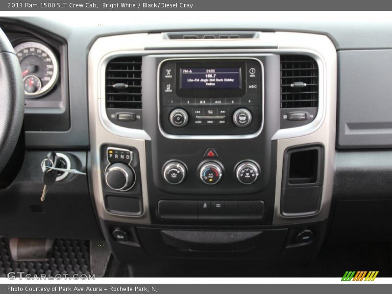 Bright White / Black/Diesel Gray 2013 Ram 1500 SLT Crew Cab