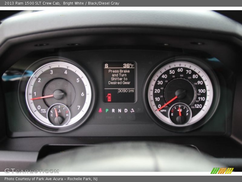 Bright White / Black/Diesel Gray 2013 Ram 1500 SLT Crew Cab