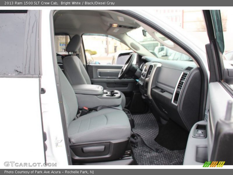 Bright White / Black/Diesel Gray 2013 Ram 1500 SLT Crew Cab