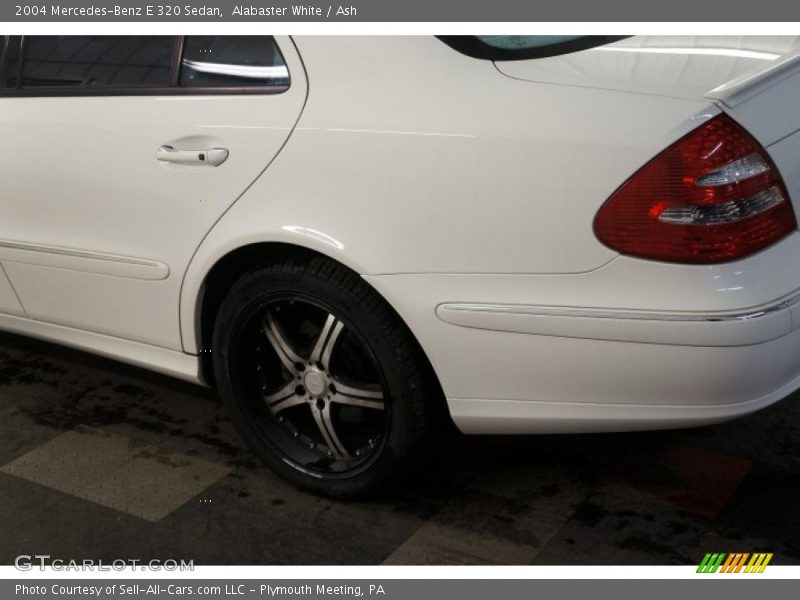 Alabaster White / Ash 2004 Mercedes-Benz E 320 Sedan
