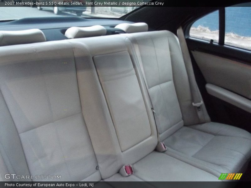 Flint Grey Metallic / designo Corteccia Grey 2007 Mercedes-Benz S 550 4Matic Sedan