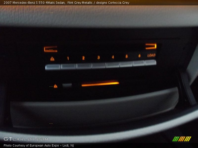 Flint Grey Metallic / designo Corteccia Grey 2007 Mercedes-Benz S 550 4Matic Sedan