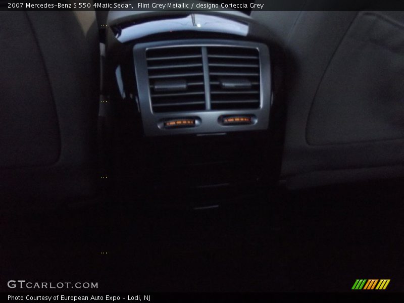 Flint Grey Metallic / designo Corteccia Grey 2007 Mercedes-Benz S 550 4Matic Sedan