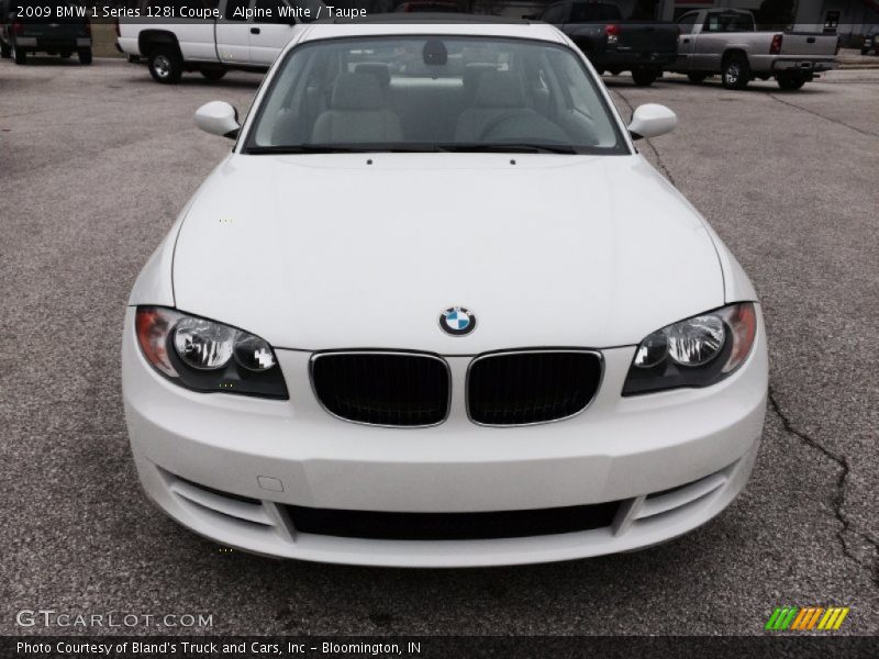 Alpine White / Taupe 2009 BMW 1 Series 128i Coupe