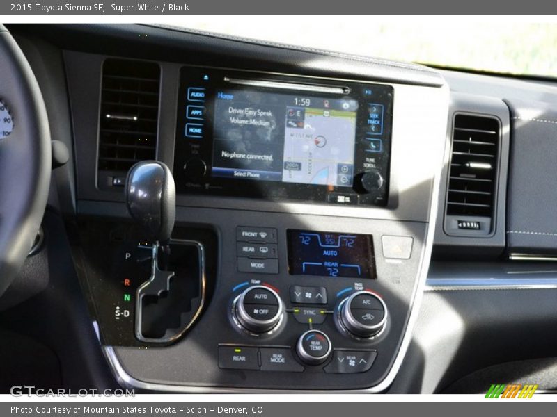 Super White / Black 2015 Toyota Sienna SE