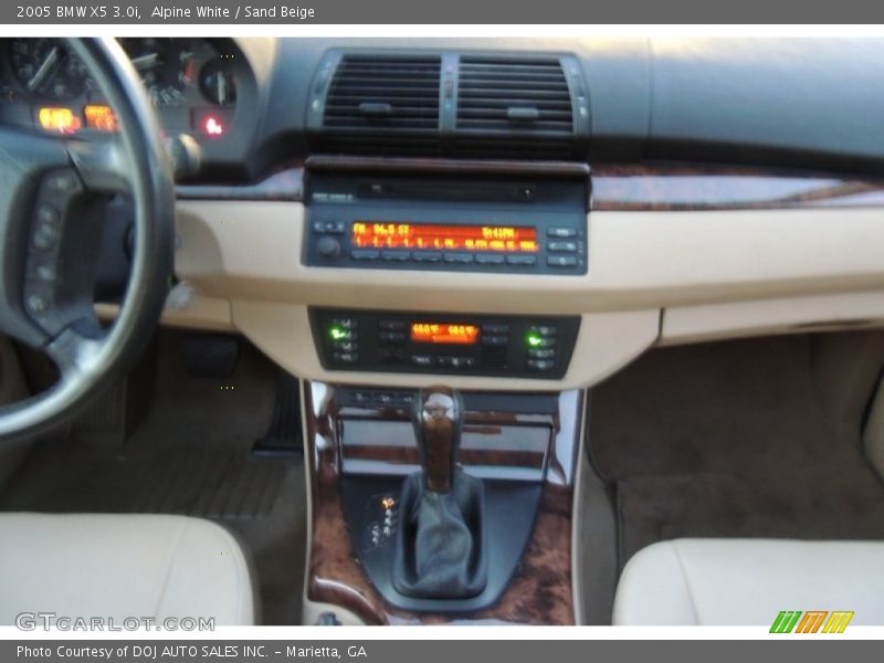 Alpine White / Sand Beige 2005 BMW X5 3.0i