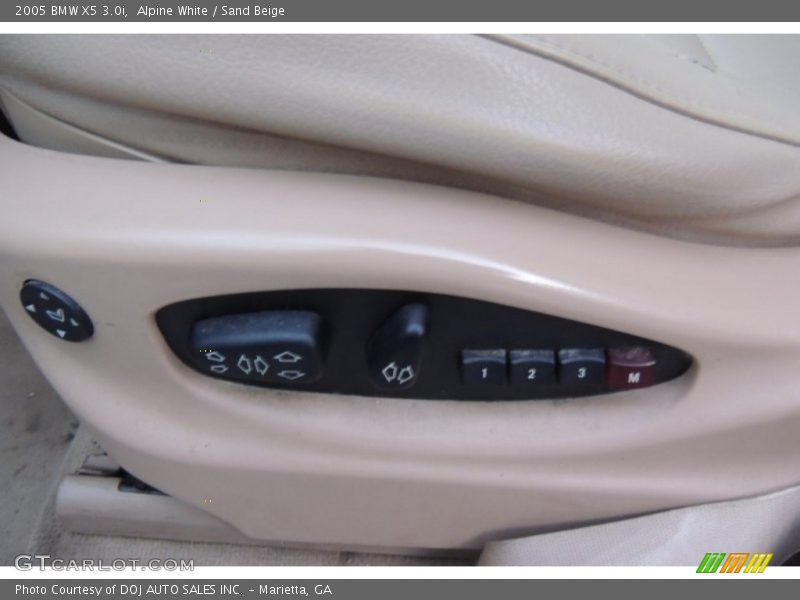 Alpine White / Sand Beige 2005 BMW X5 3.0i