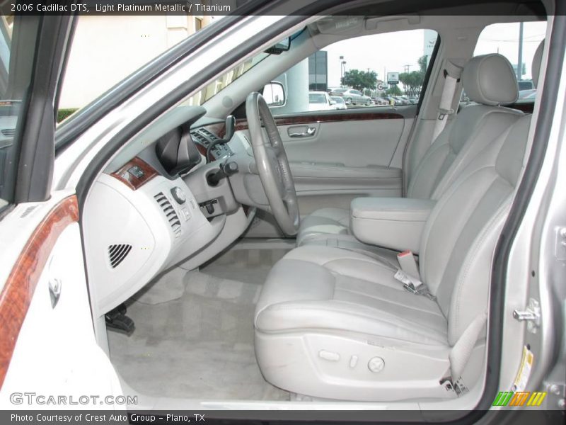 Light Platinum Metallic / Titanium 2006 Cadillac DTS