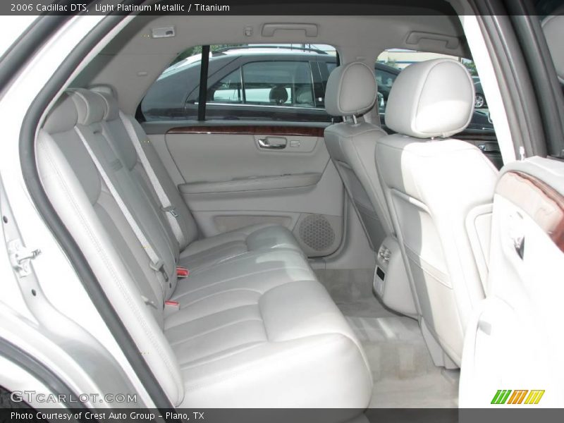Light Platinum Metallic / Titanium 2006 Cadillac DTS
