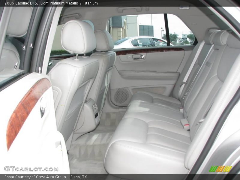 Light Platinum Metallic / Titanium 2006 Cadillac DTS