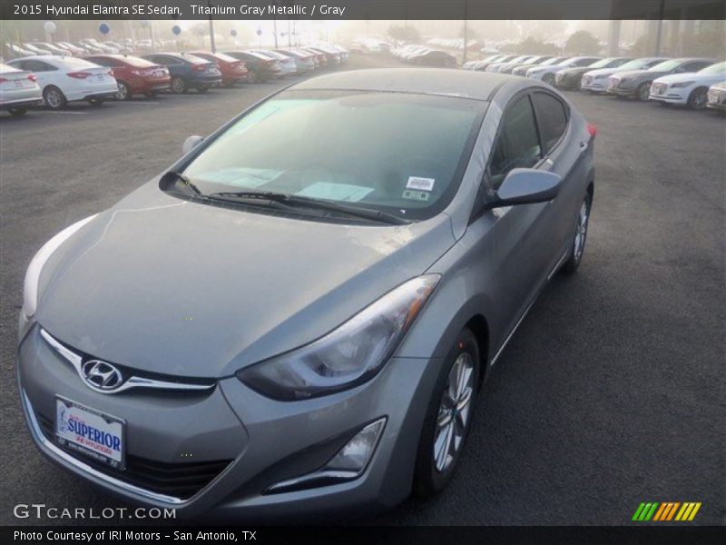 Titanium Gray Metallic / Gray 2015 Hyundai Elantra SE Sedan