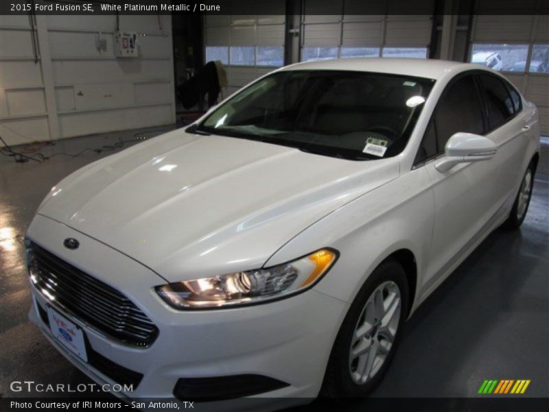 White Platinum Metallic / Dune 2015 Ford Fusion SE